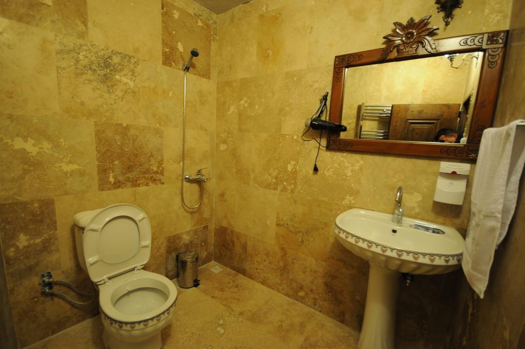 Kardesler Cave Hotel أوروغوبْ الغرفة الصورة